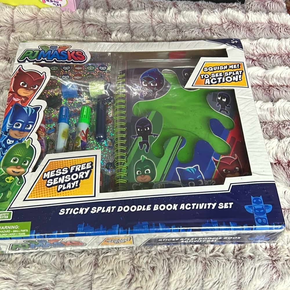 PJMasks Sticky Splat Doodle Book Activity Set
